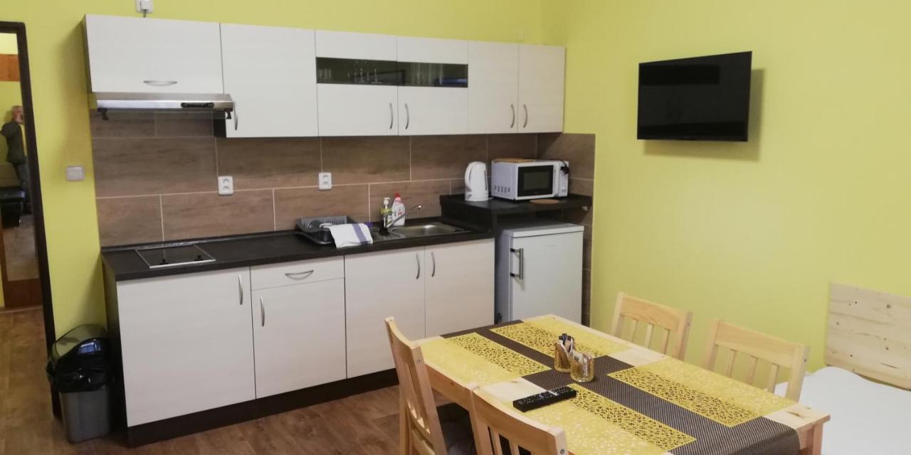 Booking Trzni Decin Exterior photo